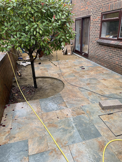 E Reynolds Fencing