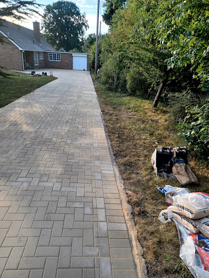 E Reynolds Fencing