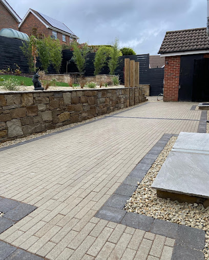 E Reynolds Fencing