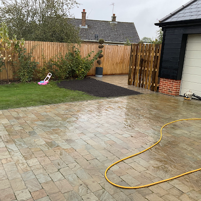 E Reynolds Fencing